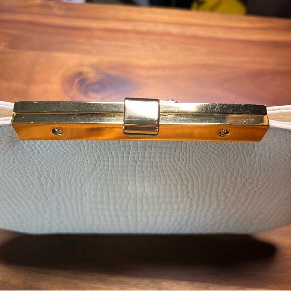 Vintage Frenchie of California clutch 🖤 crossbody strap 🖤 cream with gold - Picture 2 of 8